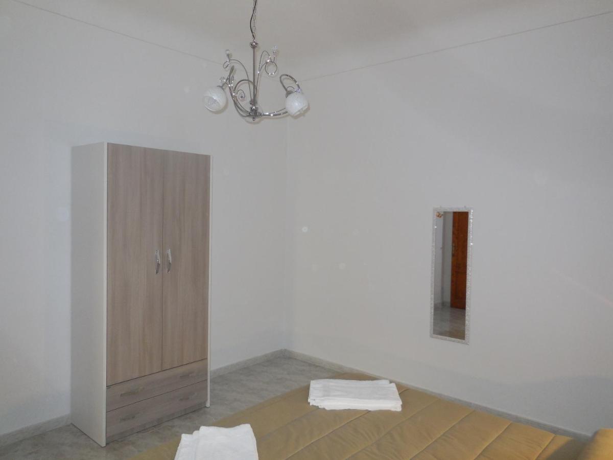 Apartment Roasi Trapani Exterior photo